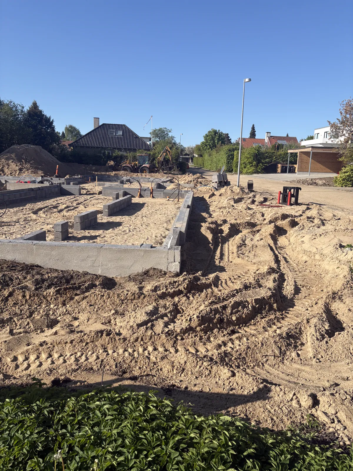 Forskalling og forarbejde på grunden før støbning af betongulv